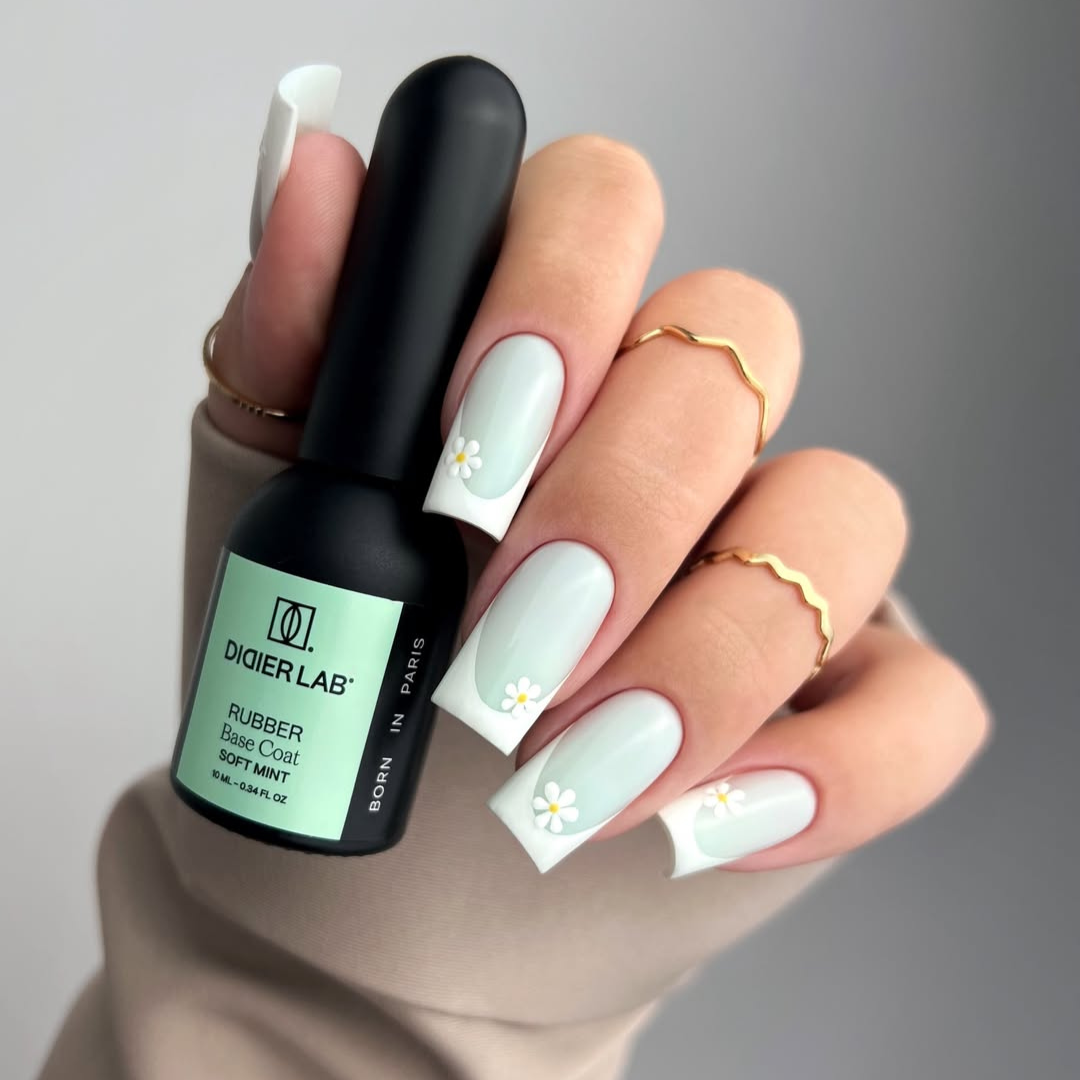 Rubber base coat, soft mint, 10ml