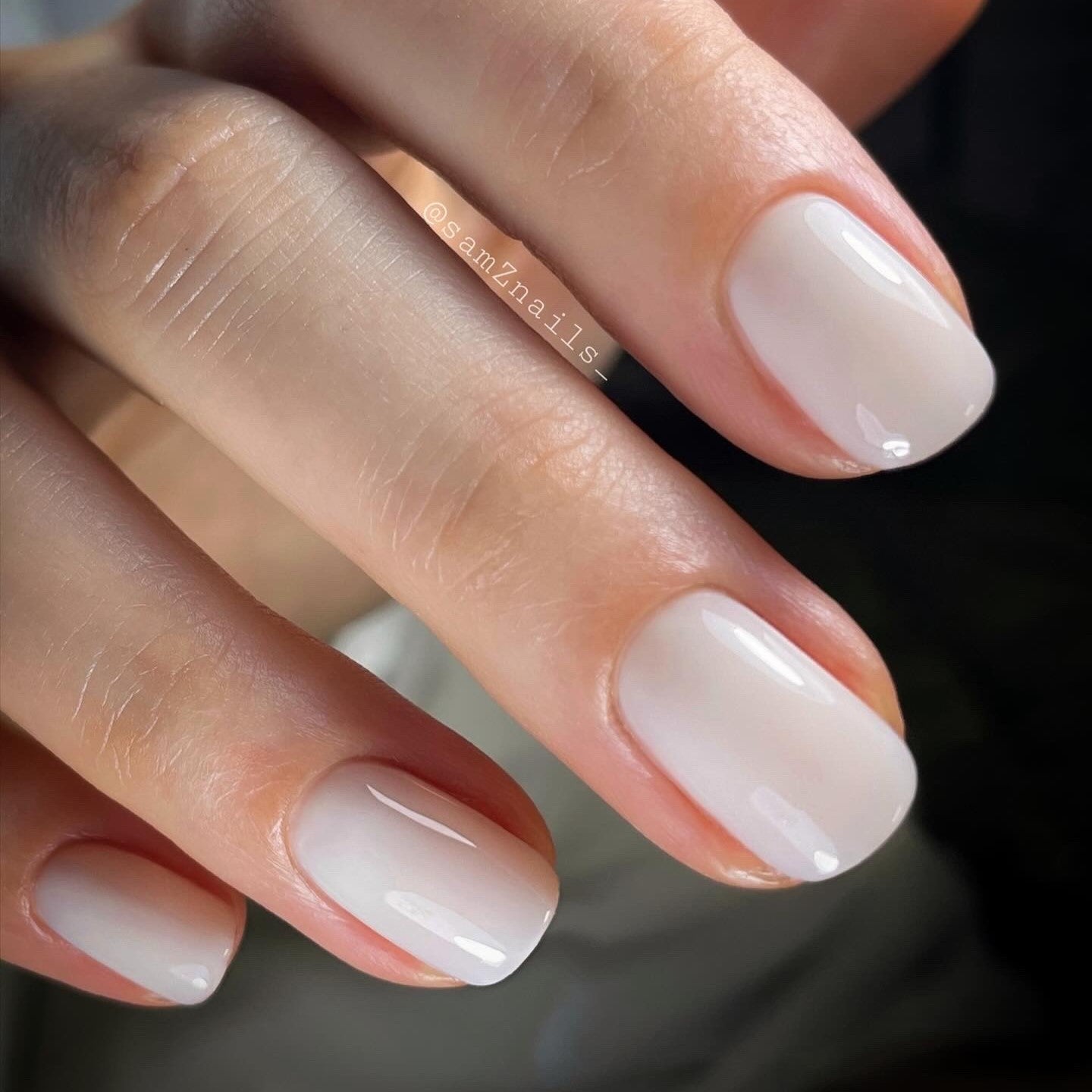 Gellak, Rubber base coat, light white, 10ml