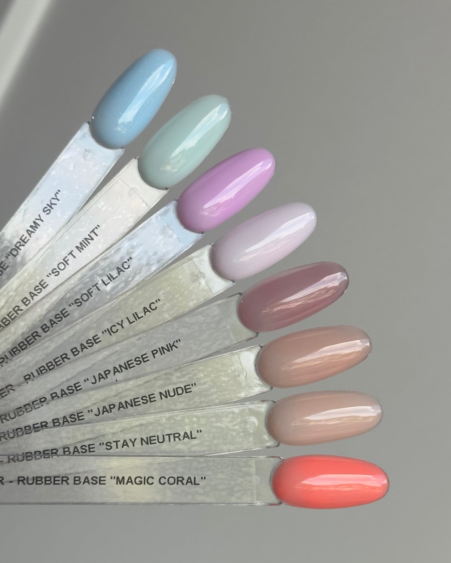 Rubber base coat, magic coral, 10ml