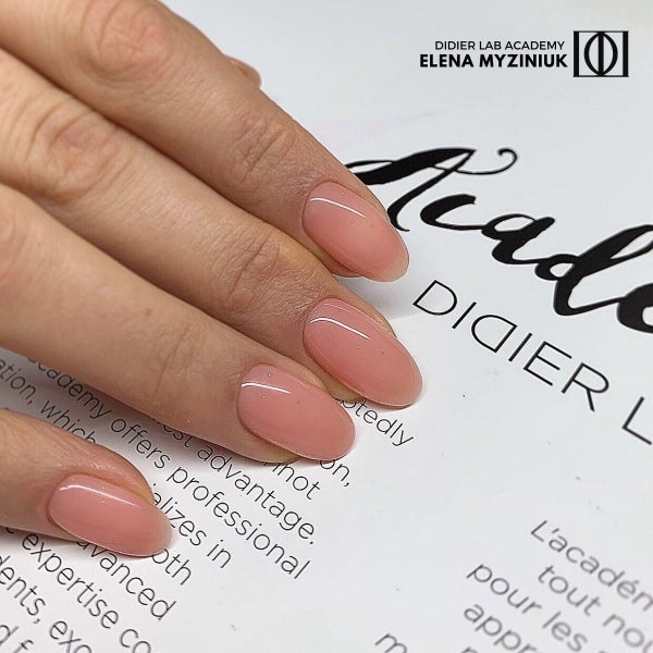 Gellak, Rubber base coat, almost naked, 10ml