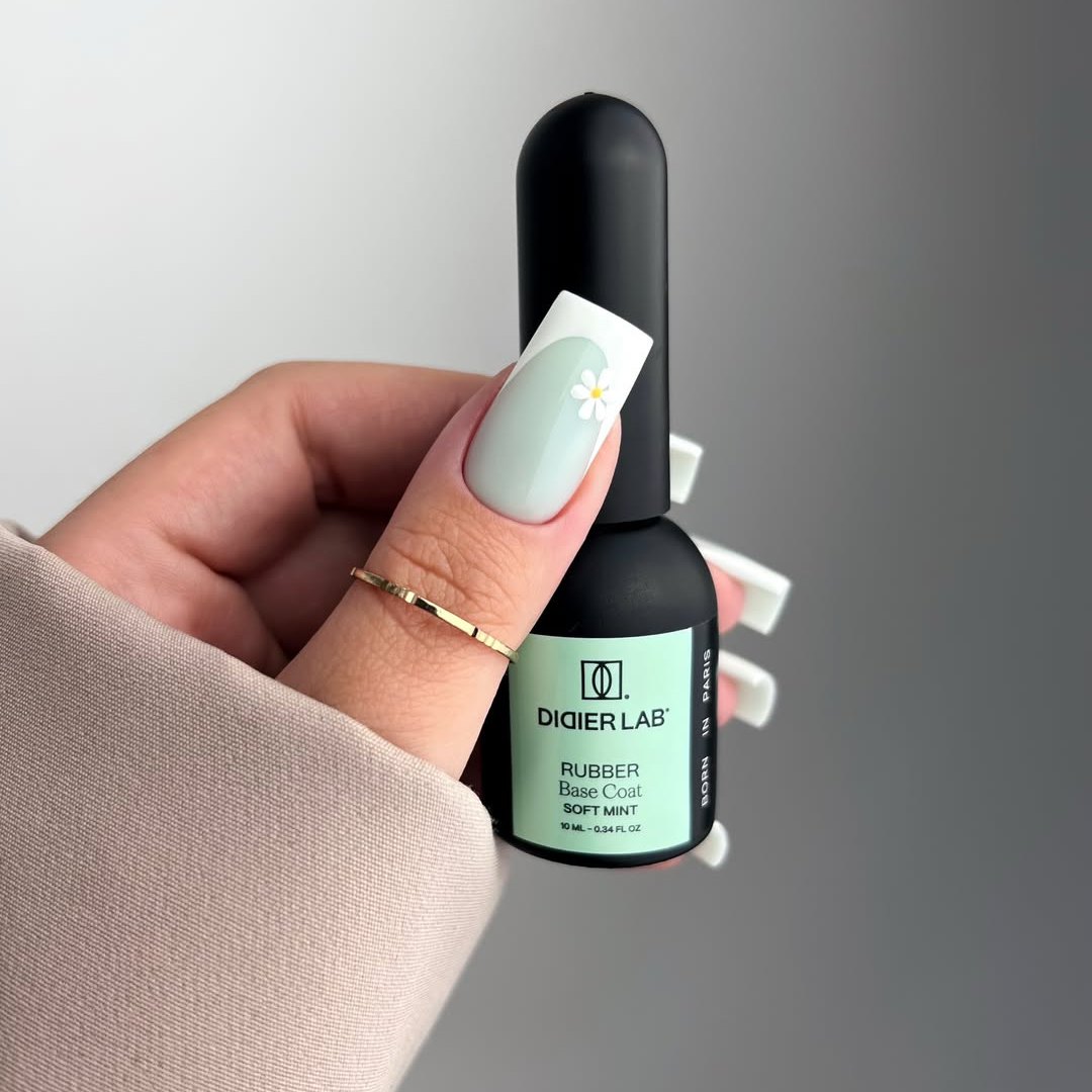 Rubber base coat, soft mint, 10ml